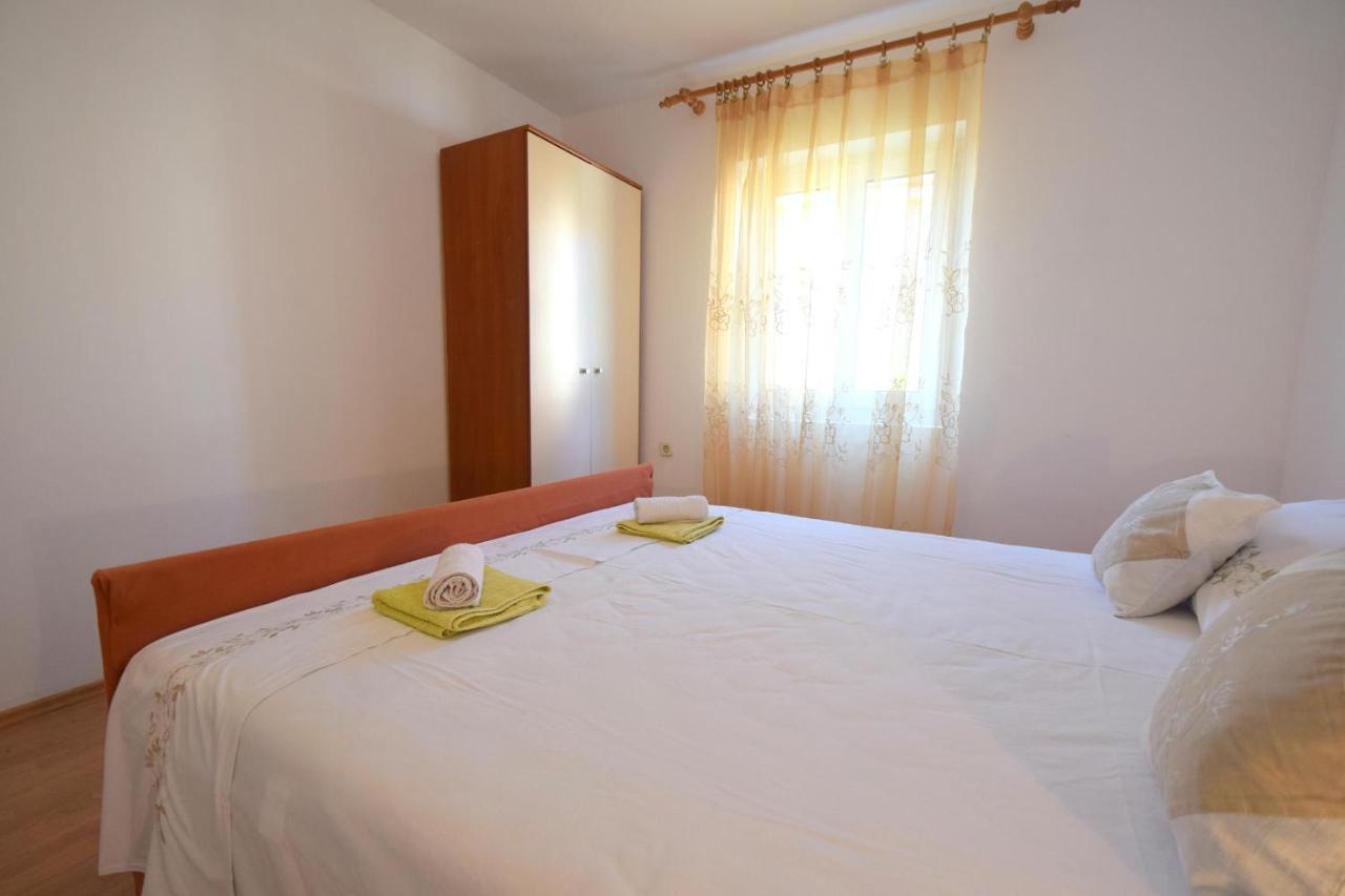 Fejer Apartment